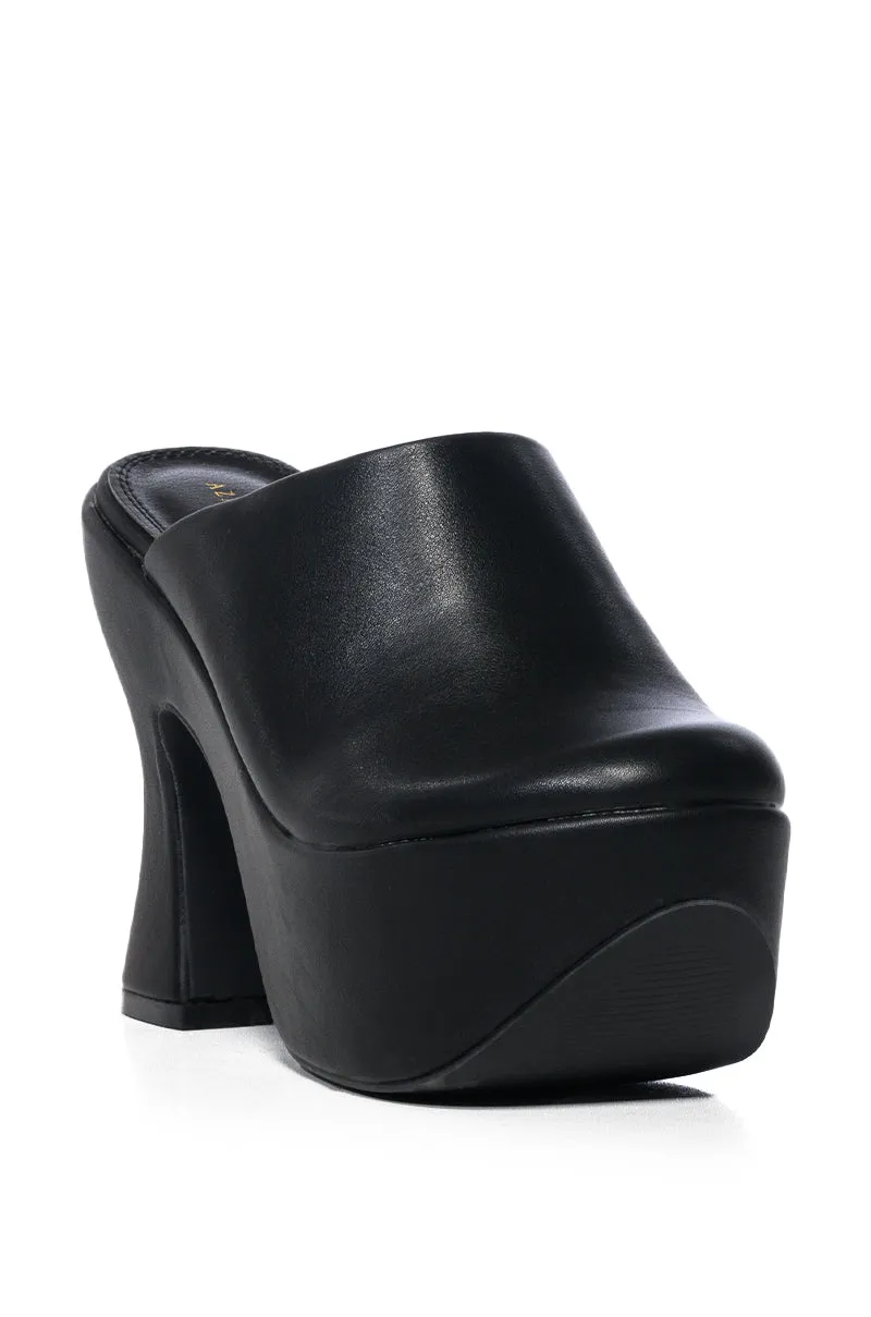 AZALEA WANG MINKA PLATFORM CHUNKY MULE IN BLACK