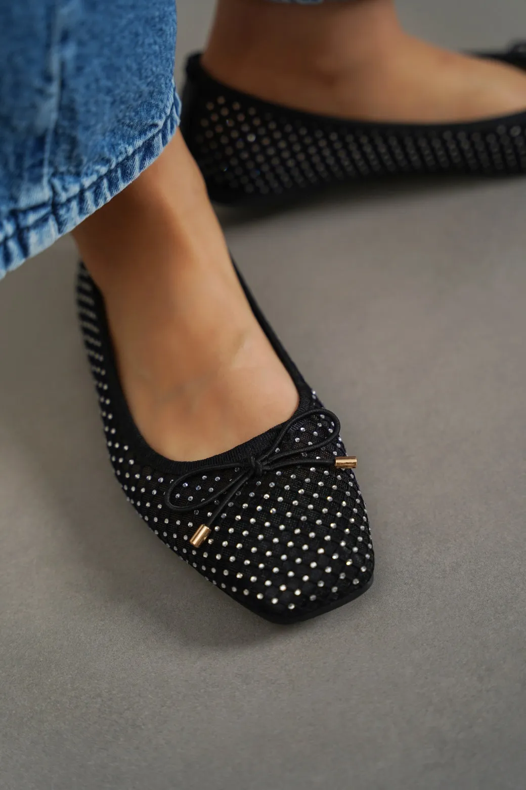 STUDDED BALLET FLATS